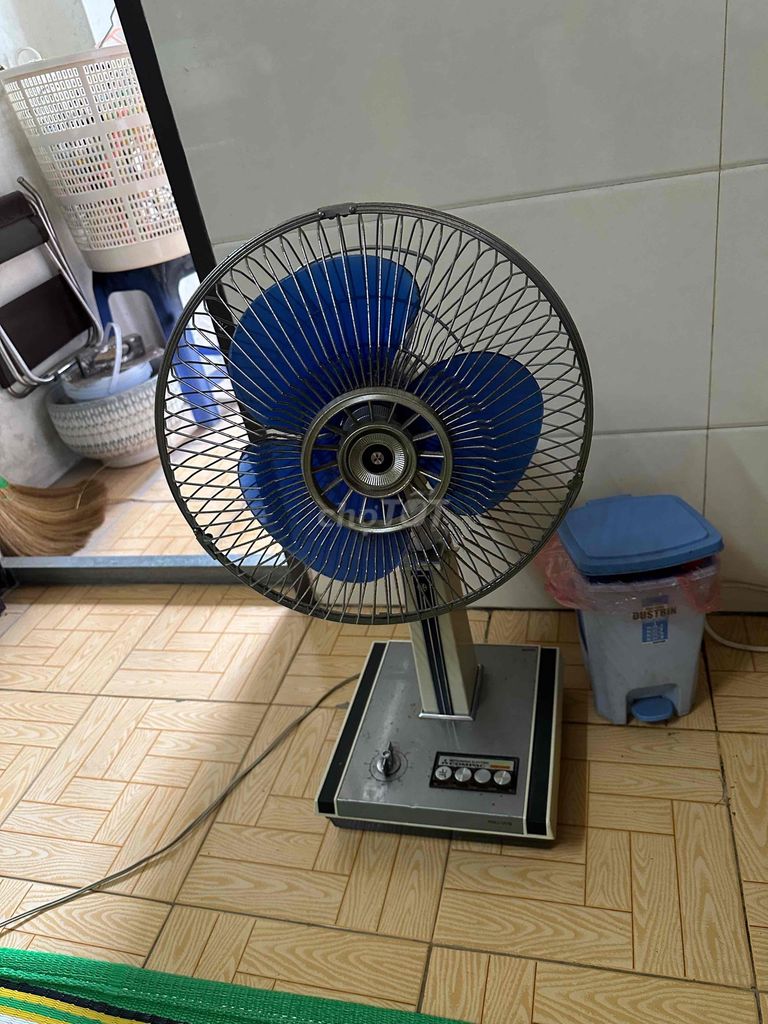 Quạt điện Mitsubishi Nhật Cổ điển Xám, xanh. Mua bán Quạt tại Quận Ba Đình Hà Nội được đăng bởi hiệp hình 1