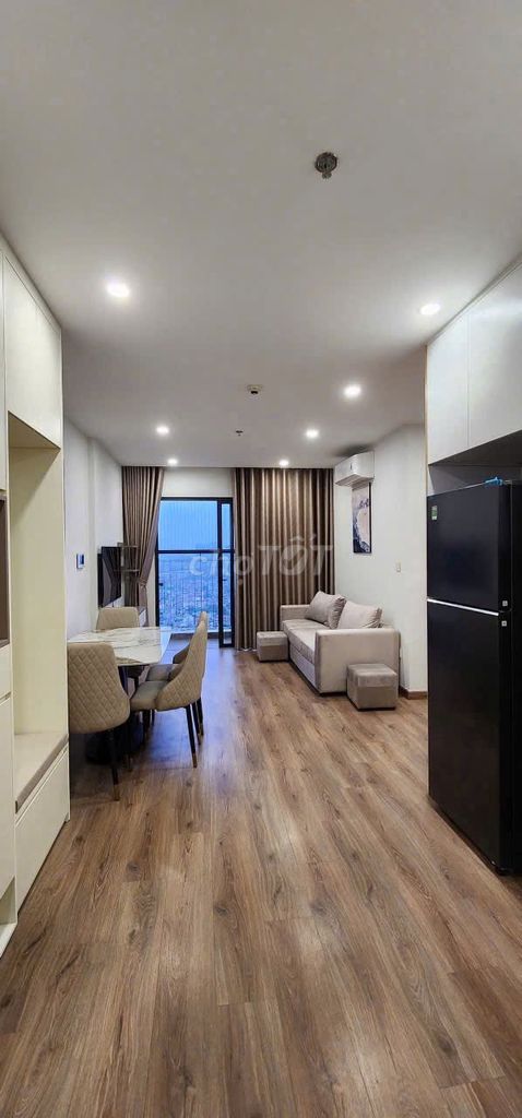 Продается 2-комнатная квартира с видом на озеро Vinhomes Smart City 55м2, полностью меблированная