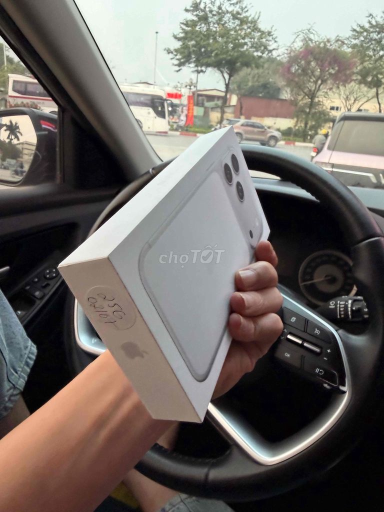 17promax TGDD mới mua hôm qua full box. Mua bán Điện thoại tại Huyện Mê Linh Hà Nội được đăng bởi Tiến đang hình 1