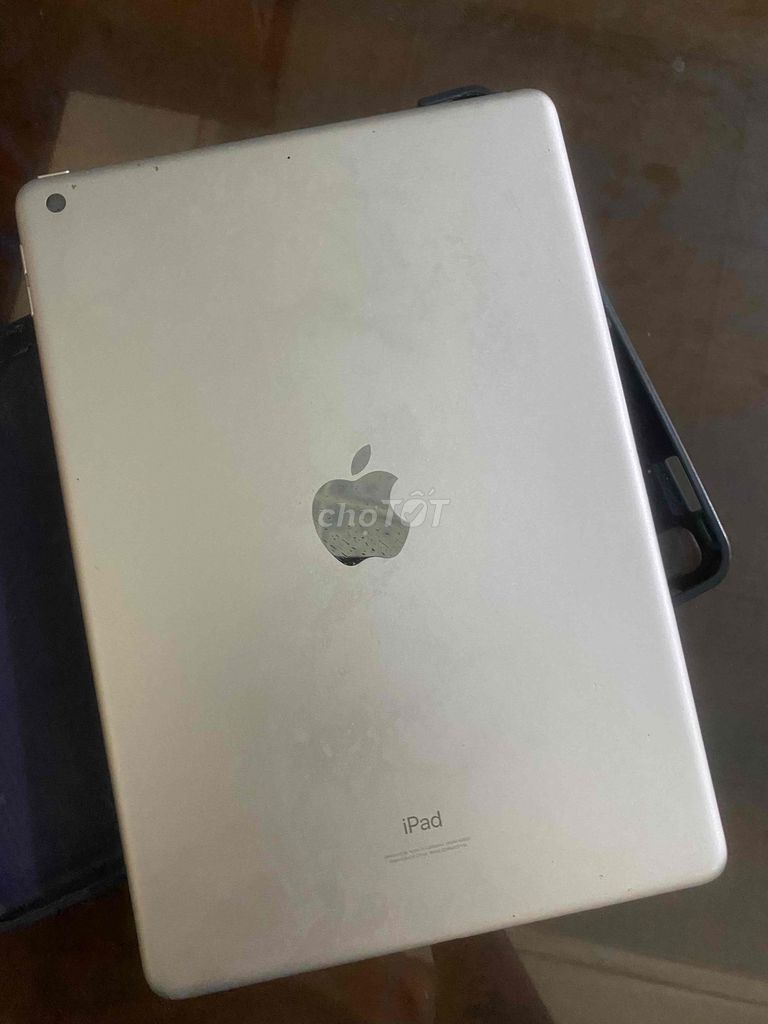 Gen9 64gb wifi như mới, ít sử dụng