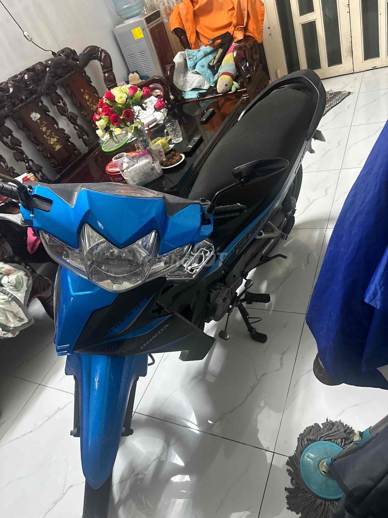 Xe blade zin, có cavet giấy tờ xe đầy đủ. Mua bán Xe máy tại Quận 6 Tp Hồ Chí Minh được đăng bởi Lê Hoàng Phúc hình 3