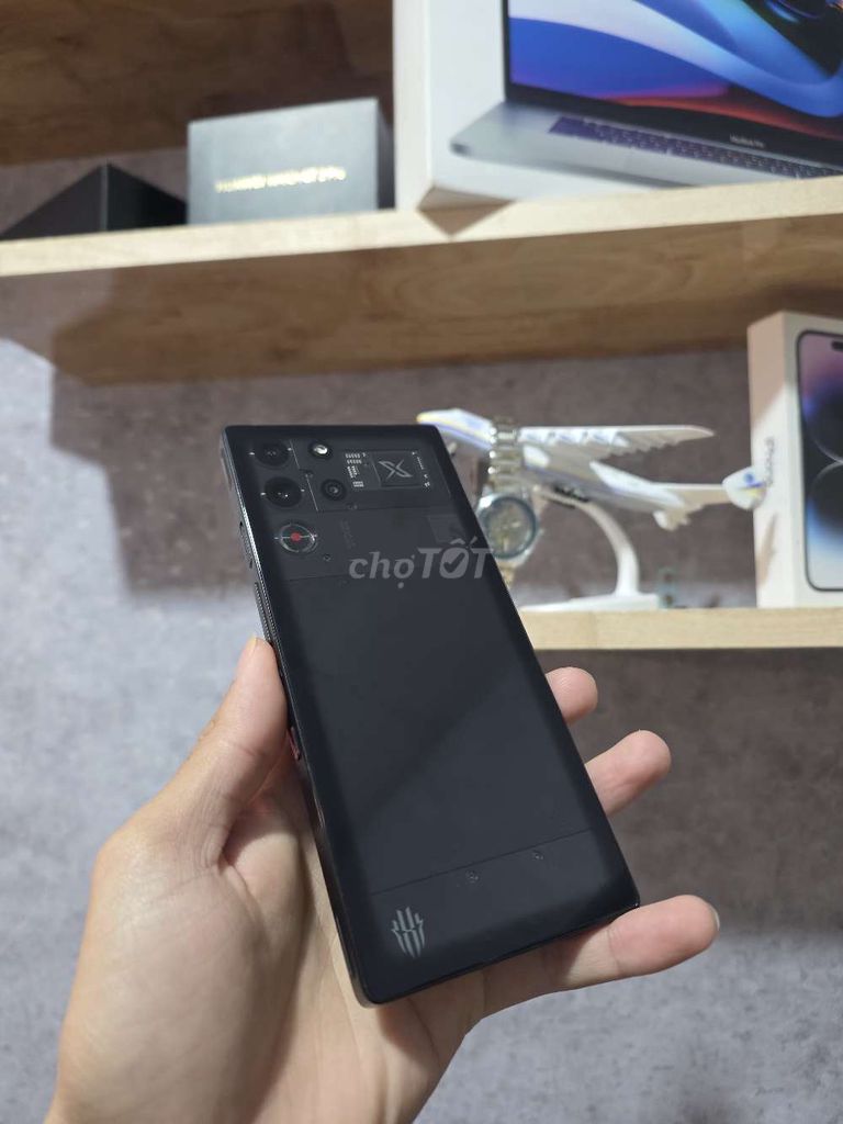REDMAGIC 10 PRO 5G(12/256) Nguyên Zin. Mua bán Điện thoại tại Thành phố Buôn Ma Thuột Đắk Lắk được đăng bởi Nguyễn Ngọc Nhật hình 1