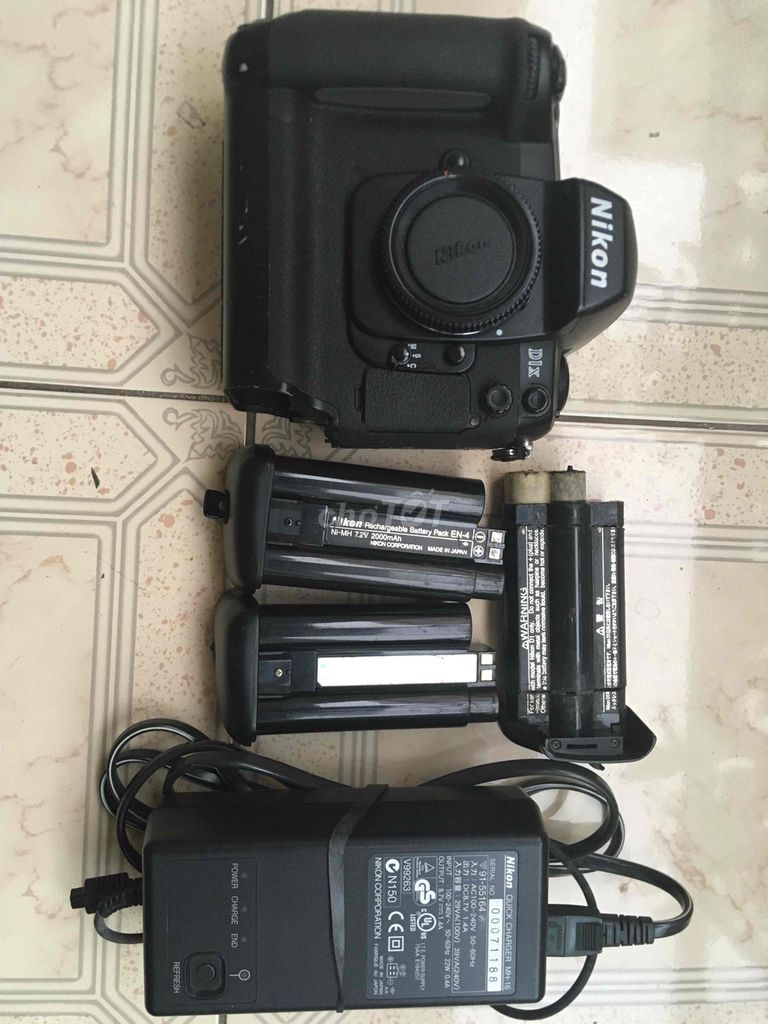 Bán body máy ảnh Nikon D1X. Mua bán Máy ảnh, Máy quay tại Quận Ninh Kiều Cần Thơ được đăng bởi Nguyễn Văn Tám hình 1