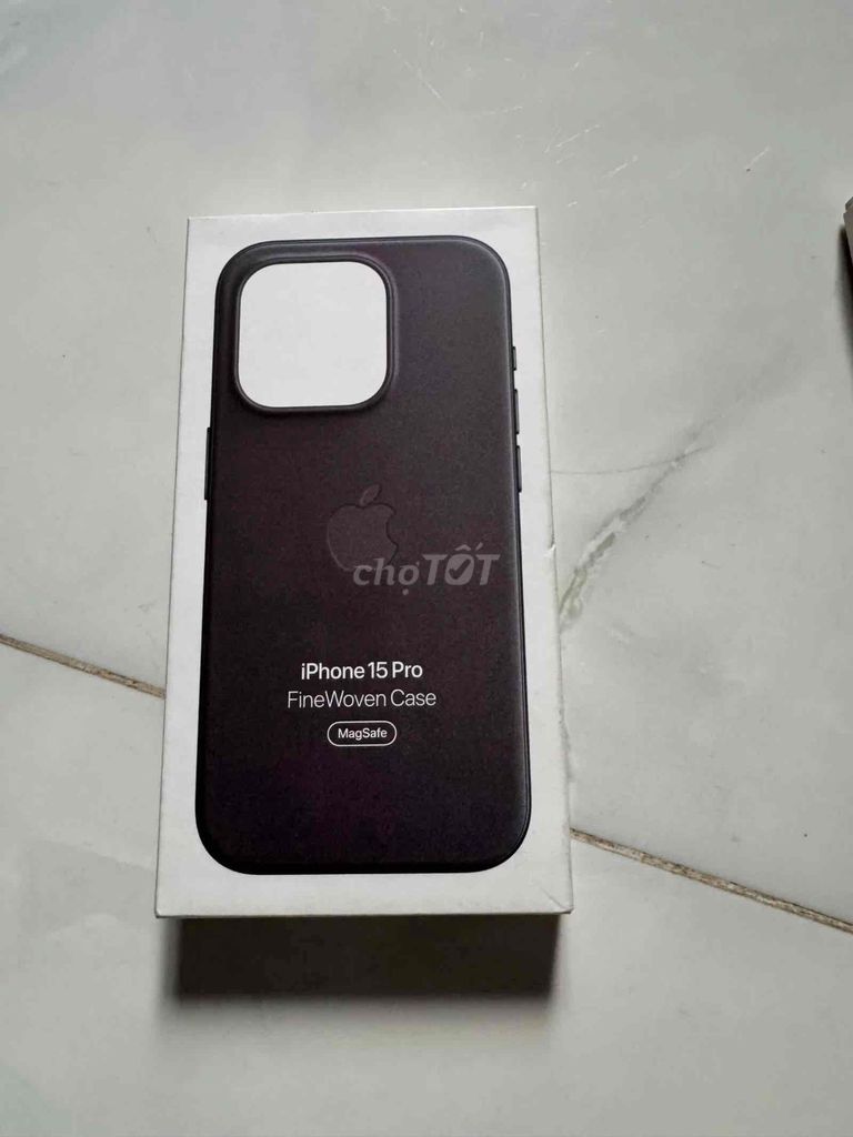 Ốp lưng Apple iPhone 15 Pro Vải Tím. Mua bán Phụ kiện (Màn hình, Chuột...) tại Quận 8 Tp Hồ Chí Minh được đăng bởi Hoang  hình 1