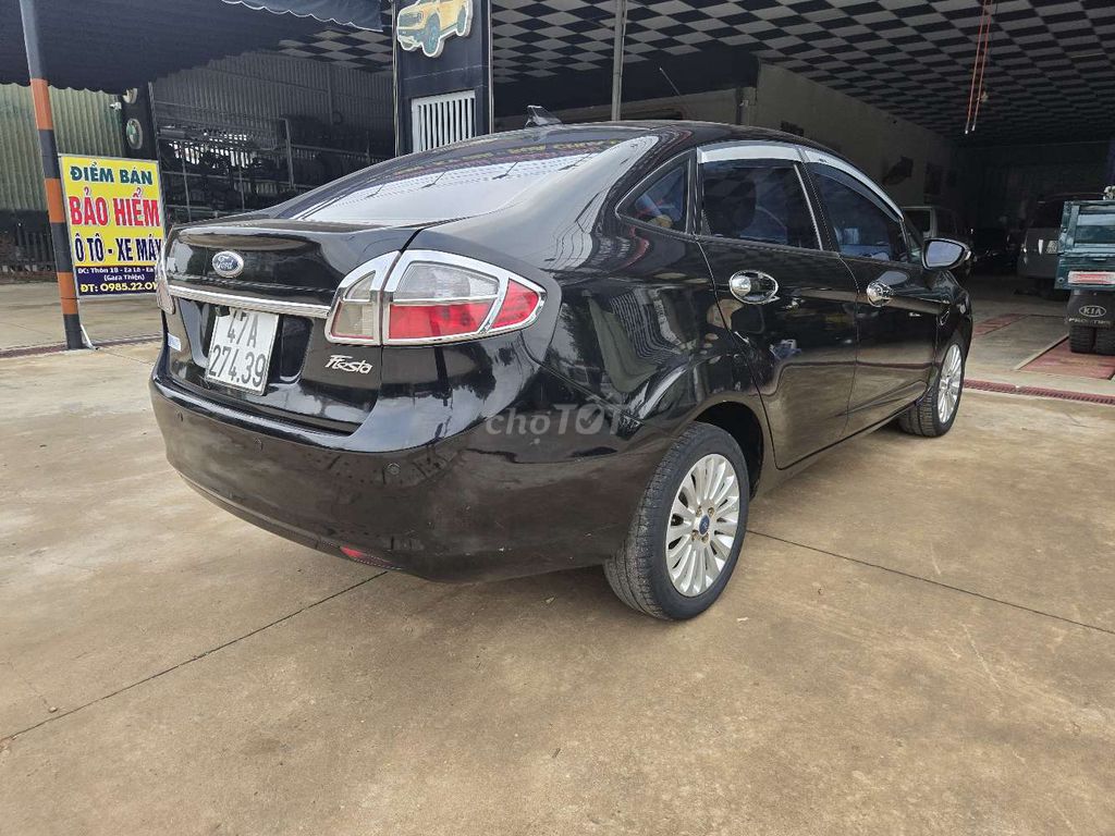 Ford Fiesta 2011 1.5 AT Sedan - 100000 km. Mua bán Ô tô tại Huyện Ea Súp Đắk Lắk được đăng bởi Quang thiện hình 5