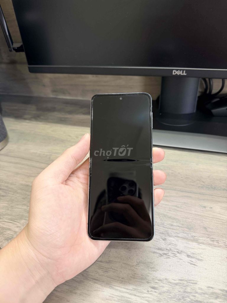 Samsung Galaxy Z Flip 5 512GB đẹp 99%. Mua bán Điện thoại tại Thành phố Biên Hòa Đồng Nai được đăng bởi Hoàng hình 1