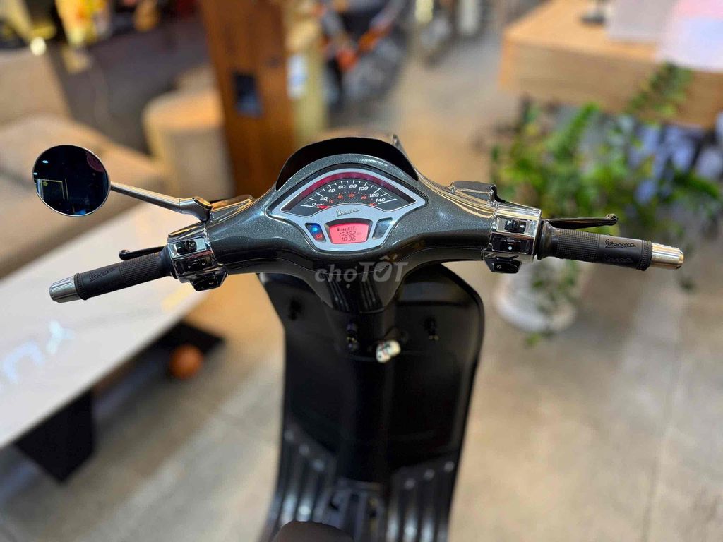 cần bán con vespa đã lên đồ chơi nhiều. Mua bán Xe máy tại Thành phố Thủ Dầu Một Bình Dương được đăng bởi Hoàng An hình 7