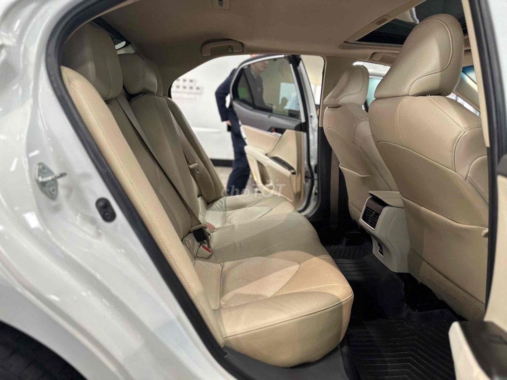 Toyota Camry 2.0Q 2022 cực chất - BH chính hãng. Mua bán Ô tô tại Quận Nam Từ Liêm Hà Nội được đăng bởi Đại lý Toyota Mỹ Đình hình 6