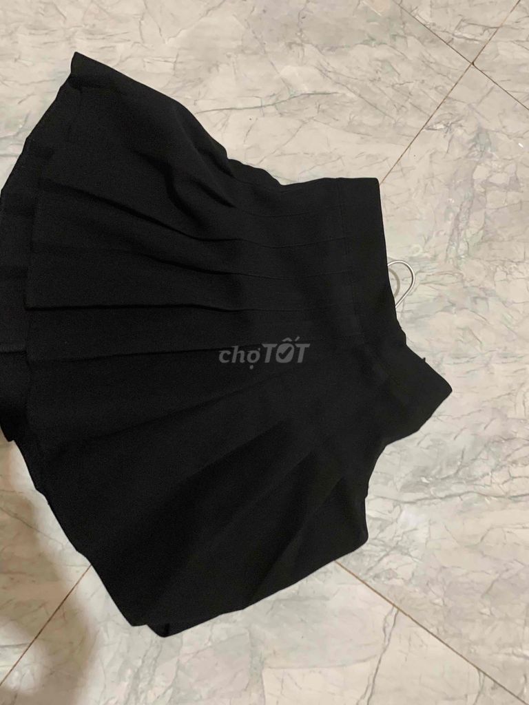 Chân váy Nữ Đen size M. Mua bán Quần áo tại Huyện Đức Linh Bình Thuận được đăng bởi Anh Thư hình 1