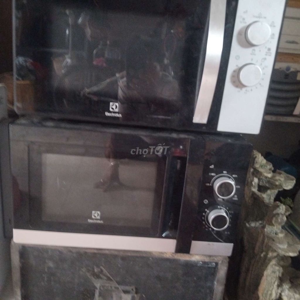 Lò vi sóng Electrolux Đen Đã sử dụng. Mua bán Bếp, lò, đồ điện nhà bếp tại Quận Hà Đông Hà Nội được đăng bởi Pham hình 1