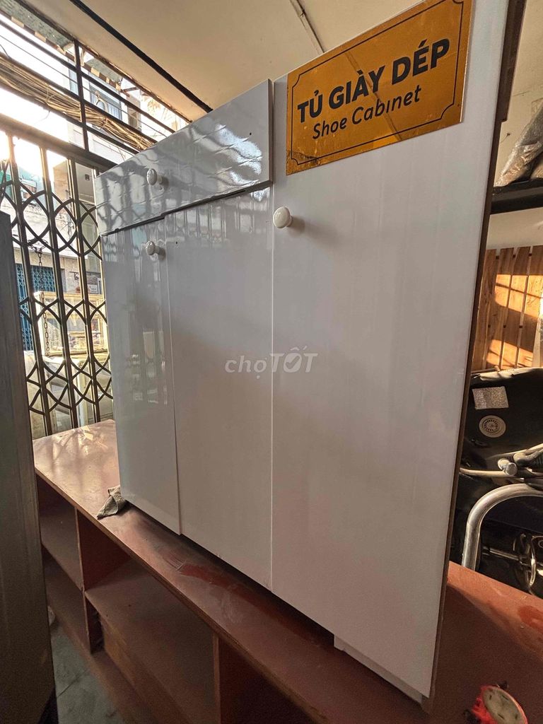 Tủ giày nhựa trắng 1m x 95cm. Mua bán Tủ, kệ gia đình tại Quận Bình Thạnh Tp Hồ Chí Minh được đăng bởi Huỳnh Tấn Lộc hình 1