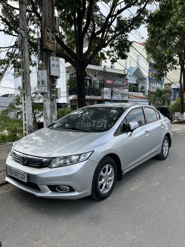 Honda Civic 2014 1.8 AT - 72000 km. Mua bán Ô tô tại Thành phố Nha Trang Khánh Hòa được đăng bởi CAO XUÂN HIẾU hình 1