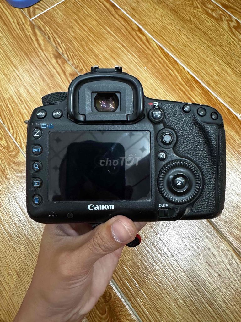 Máy ảnh Canon EOS 5D Mark III Đen. Mua bán Máy ảnh, Máy quay tại Thành phố Trà Vinh Trà Vinh được đăng bởi Nguyễn Trung Hiếu hình 1