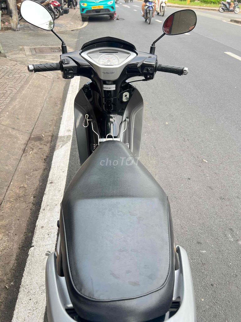 cần bán lại. Mua bán Xe máy tại Quận Tân Bình Tp Hồ Chí Minh được đăng bởi Giàu  hình 14