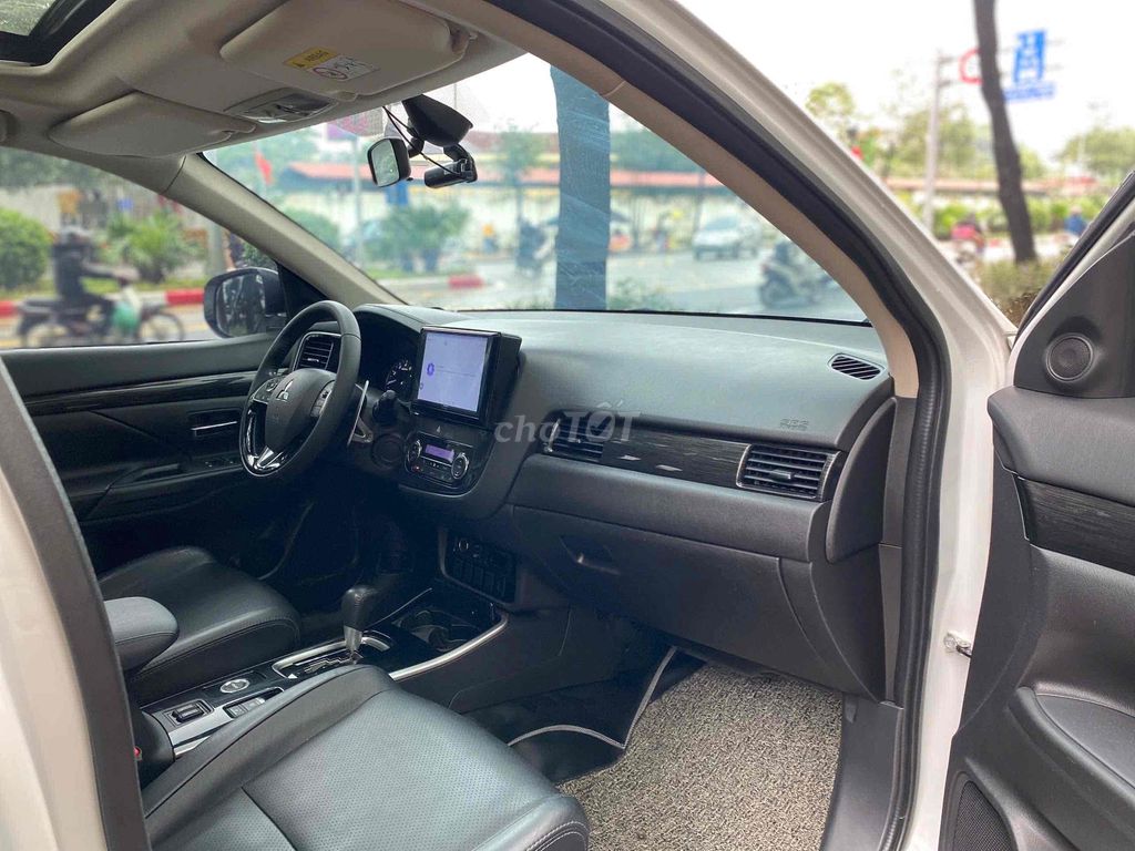 Mitsubishi Outlander 2018 2.4 Trắng. Mua bán Ô tô tại Quận Nam Từ Liêm Hà Nội được đăng bởi Auto Hoàn kều  hình 9