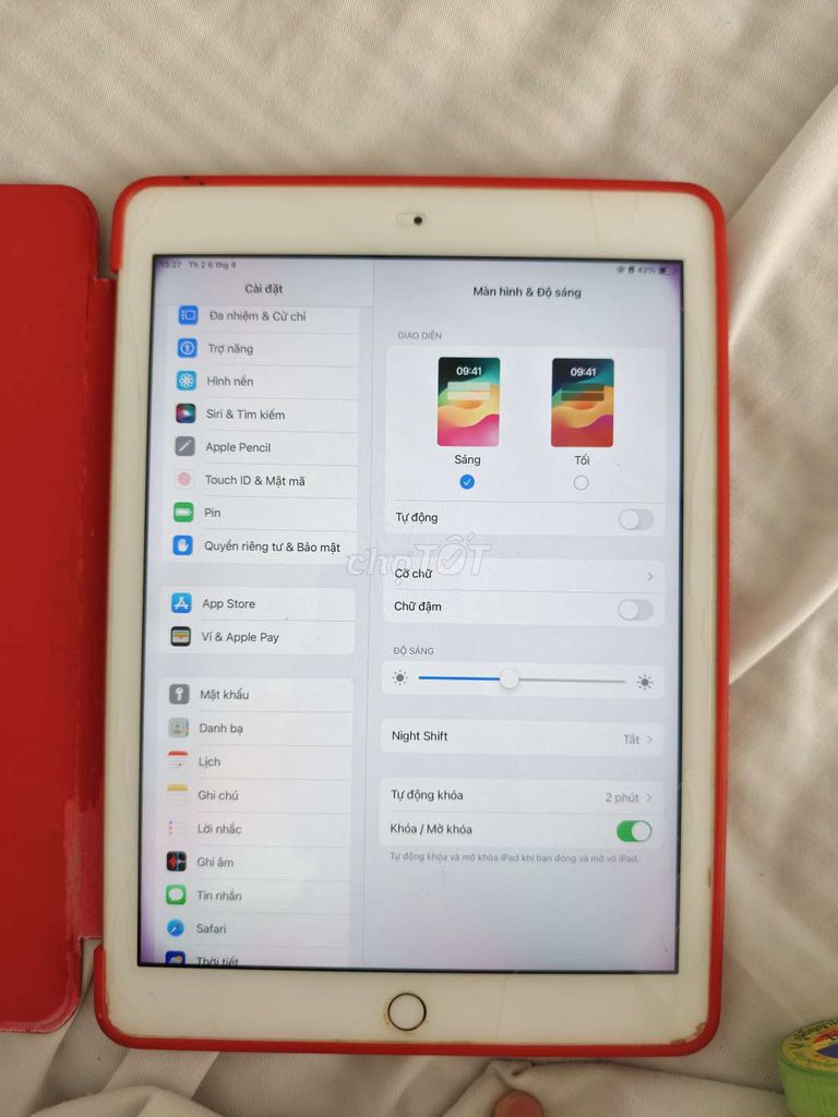 Apple iPad Gen 6 32GB Vàng. Mua bán Máy tính bảng tại Quận Cầu Giấy Hà Nội được đăng bởi Anh Minh hình 1