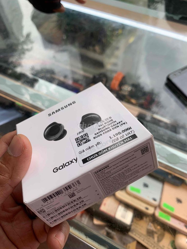 hang NEW gia 1/2 Tai nghe SamsungGalaxy Buds Core. Mua bán Tivi, Âm thanh tại Quận Hoàng Mai Hà Nội được đăng bởi VANH AT Mobile Hitech 766 Trương Định HN hình 1