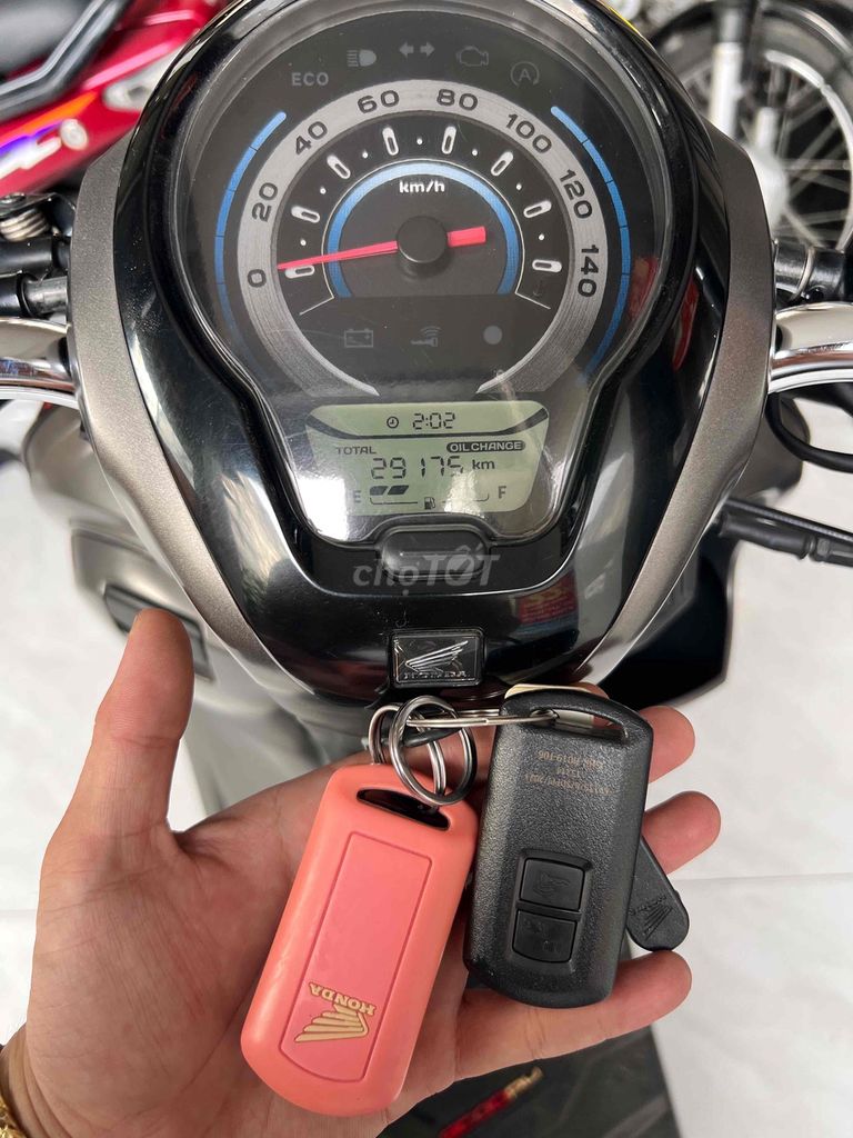 Cần Bán Scoopy 2022 BSTP 9 Chủ Kí Giấy Biển Đẹp. Mua bán Xe máy tại Quận Gò Vấp Tp Hồ Chí Minh được đăng bởi Hoài Nam hình 8