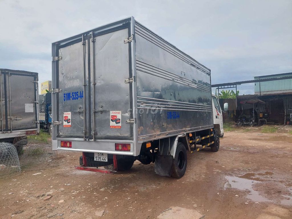 VEAM 1T9 2012 Thùng kín thùng Dài 4m5. Mua bán Xe tải, xe ben tại Quận Bình Tân Tp Hồ Chí Minh được đăng bởi Kính Xe Tải hình 4