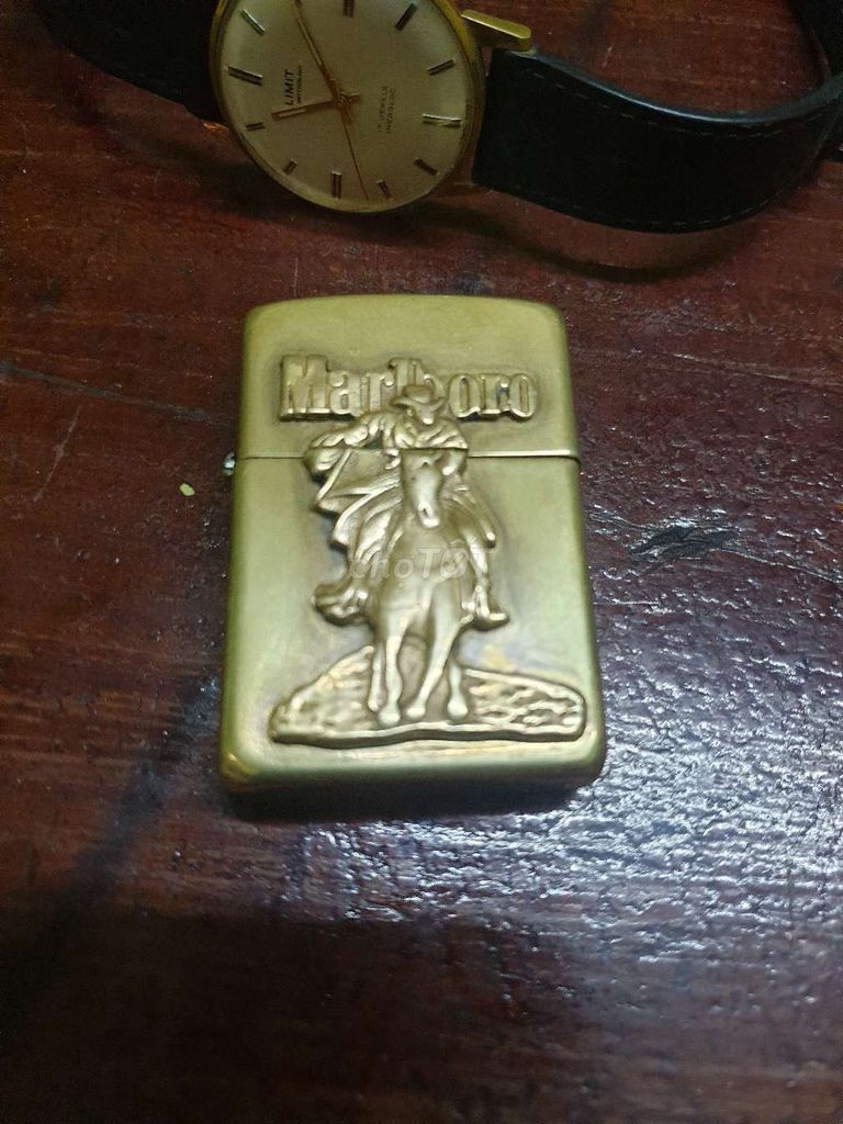 Bật lửa Zippo Marlboro Đồng 1996. Mua bán Đồ sưu tầm, đồ cổ tại Thành phố Long Xuyên An Giang được đăng bởi Le Huu Tinh hình 1