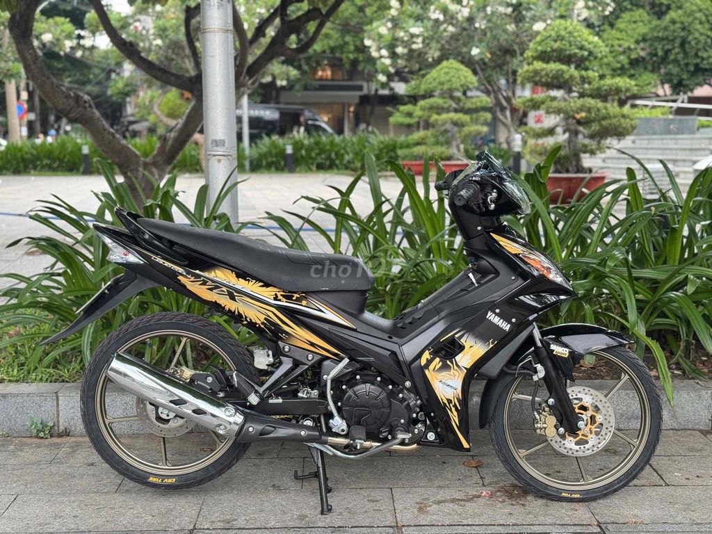 Exciter 135 тюнинг под 2010 черный, госномер Хошимина, хозяин, есть рассрочка
