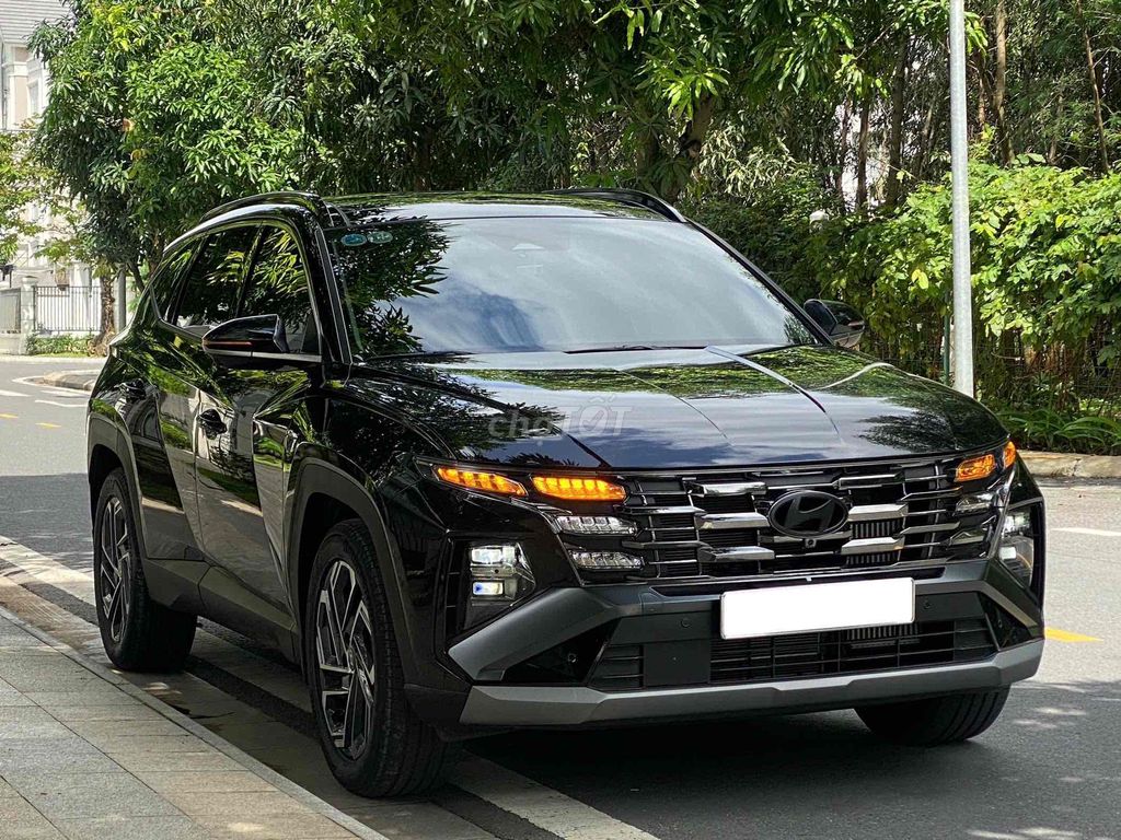 Hyundai Tucson 2025 1.6 Turbo - 9700 km. Mua bán Ô tô tại Quận Phú Nhuận Tp Hồ Chí Minh được đăng bởi Tuấn Kiệt Trần hình 2