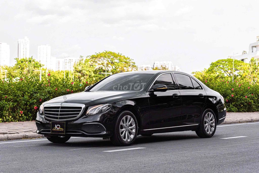 E200 - 2017 đẳng cấp doanh nhất giá rẻ siêu đẹp. Mua bán Ô tô tại Quận 7 Tp Hồ Chí Minh được đăng bởi Dương Phương hình 1