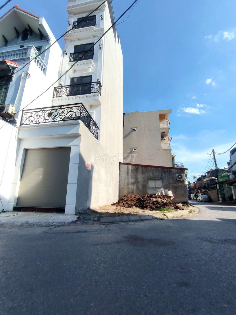 THẠCH BÀN - Ô TÔ TRÁNH ĐỖ NGÀY ĐÊM- KINH DOANH ĐỈNH- GARA THANG MÁY. Mua bán nhà ở tại Quận Long Biên Hà Nội được đăng bởi Nguyễn Văn Thụ hình 5