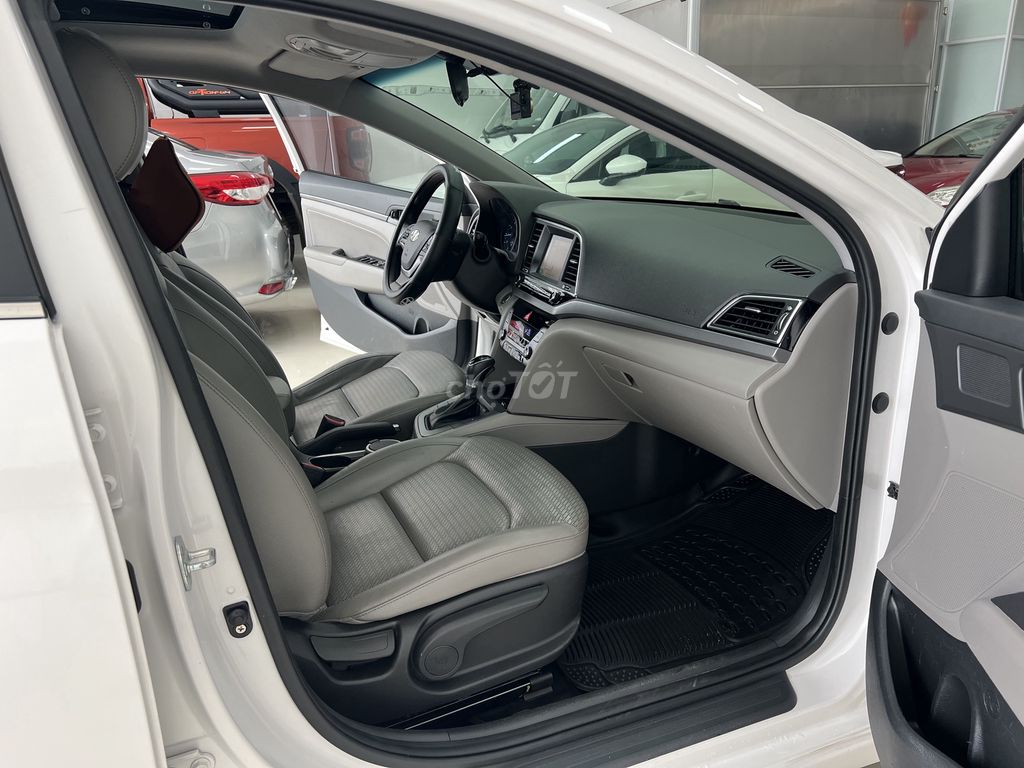 Hyundai Elantra 2017 2.0 AT - 85000 km. Mua bán Ô tô tại Thành phố Bảo Lộc Lâm Đồng được đăng bởi Trung tâm mua bán ÔTÔ  XE MÁY Ngọc Ánh hình 11