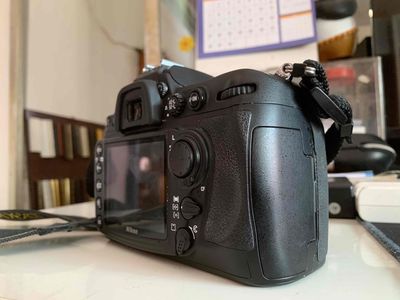 body Nikon D300. Mua bán Máy ảnh, Máy quay tại Huyện Nhà Bè Tp Hồ Chí Minh được đăng bởi Hữu Lộc