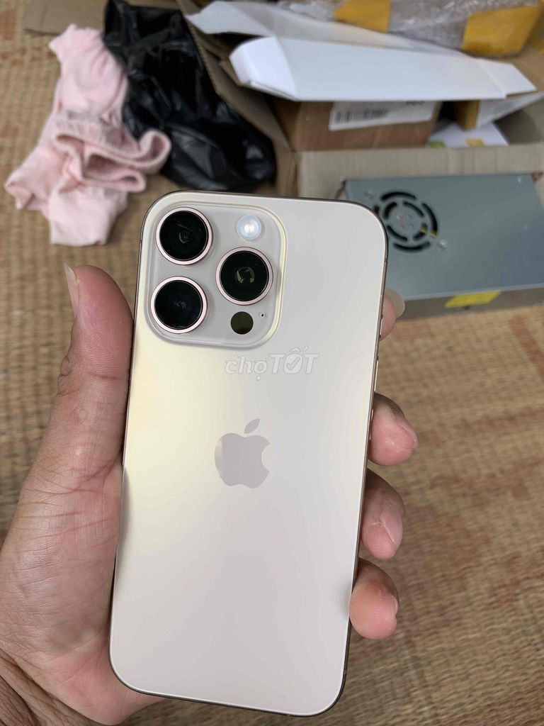 Apple iPhone 16 Pro 256GB Vàng 87%. Mua bán Điện thoại tại Huyện Đan Phượng Hà Nội được đăng bởi Nhật Minh hình 1
