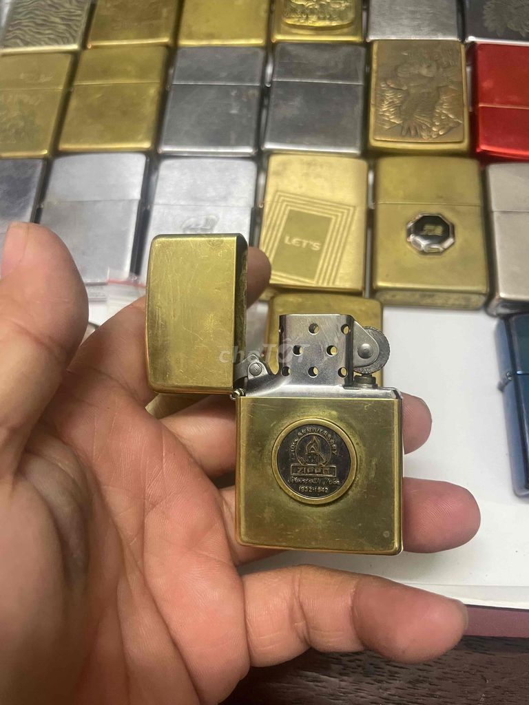 zippo ( E - 08 ) đẹp như thỏi vàng