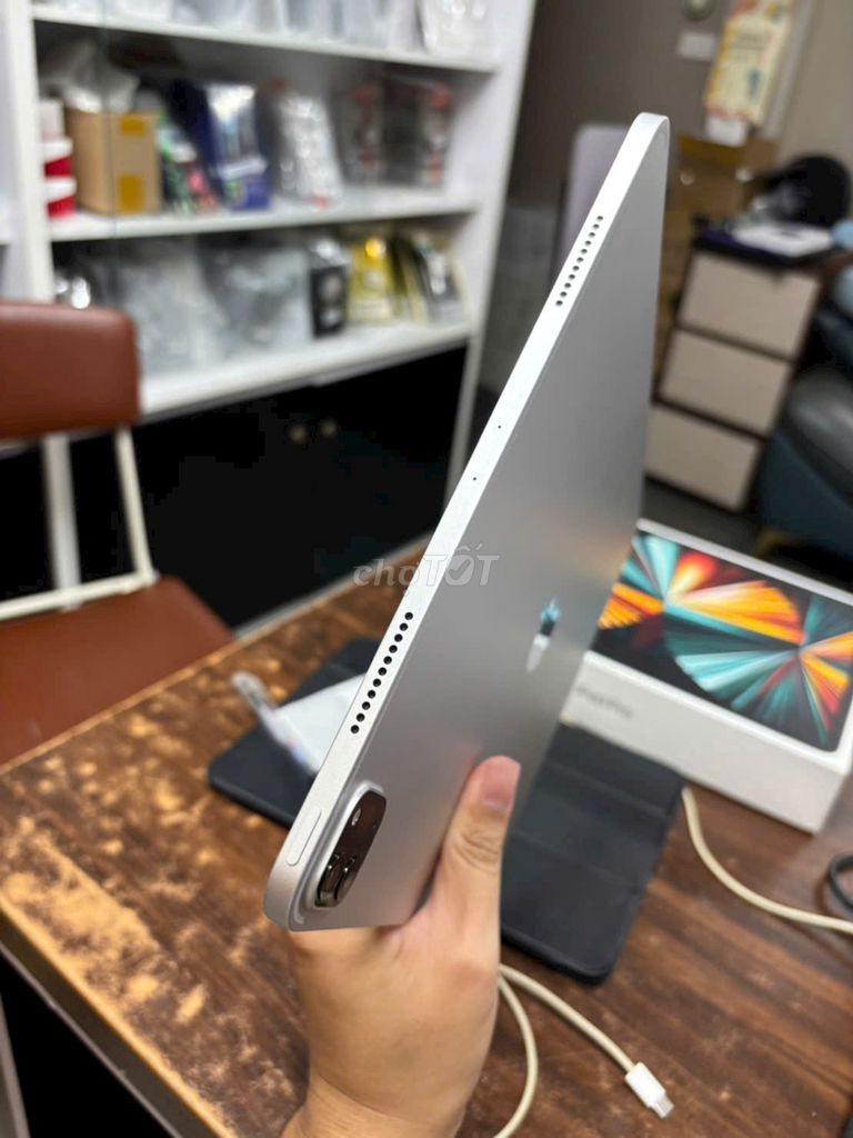 Apple iPad Pro M1 Bạc. Mua bán Máy tính bảng tại Thành phố Nam Định Nam Định được đăng bởi Tien anh Ha hình 1