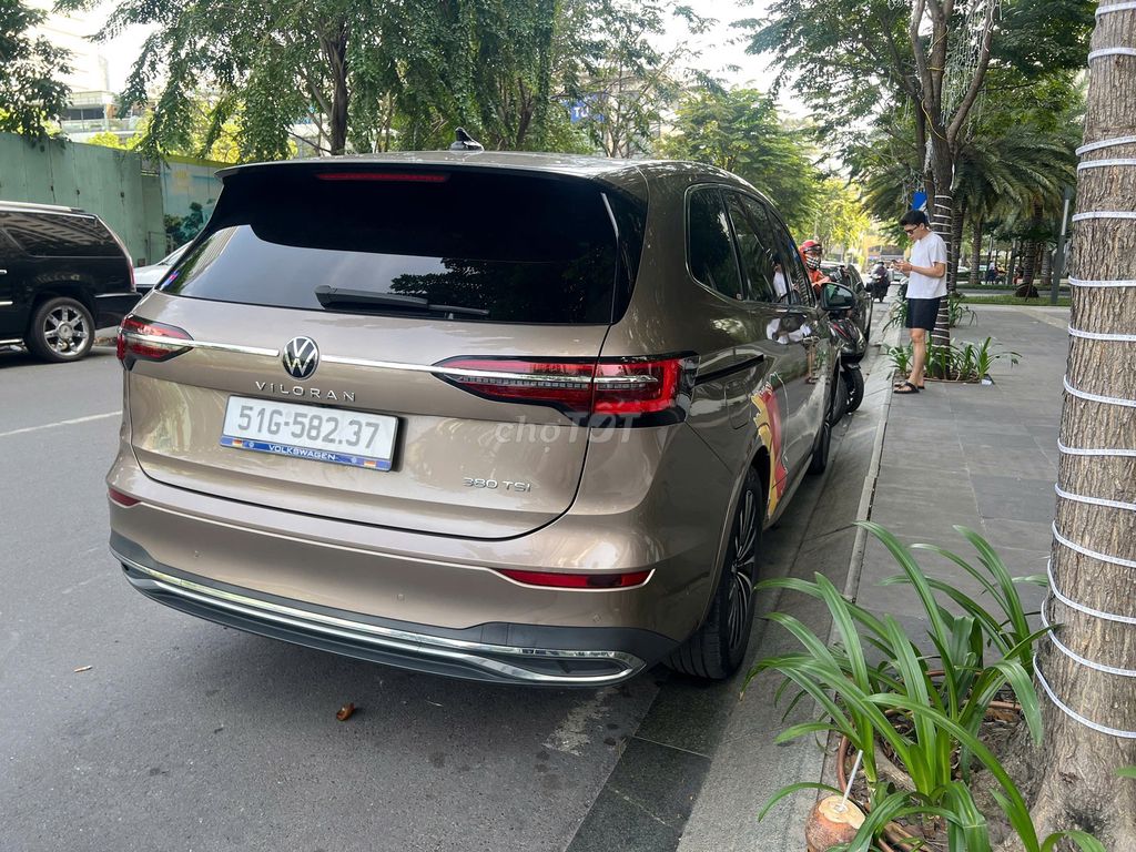 HOT XE- VILORAN LUXURY 2024 VÀNG ĐỒNG. Mua bán Ô tô tại Quận Tân Bình Tp Hồ Chí Minh được đăng bởi Kim Hà Volkswagen Sài Gòn  hình 5