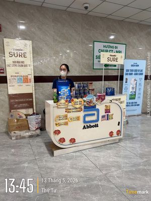NHÂN VIÊN BÁN SỮA TẠI BỆNH VIỆN GIA ĐỊNH