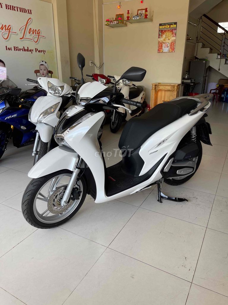 shvn 160cc . thắng abs . lướt 4k km . bao ko tua .. Mua bán Xe máy tại Thành phố Rạch Giá Kiên Giang được đăng bởi XE MÁY ÚT BÉ  hình 2