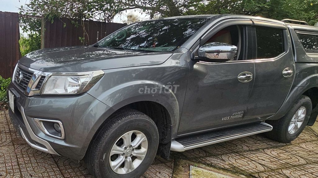 Nissan Navara EL Premium, 1 привод, Серый 115 тыс. км