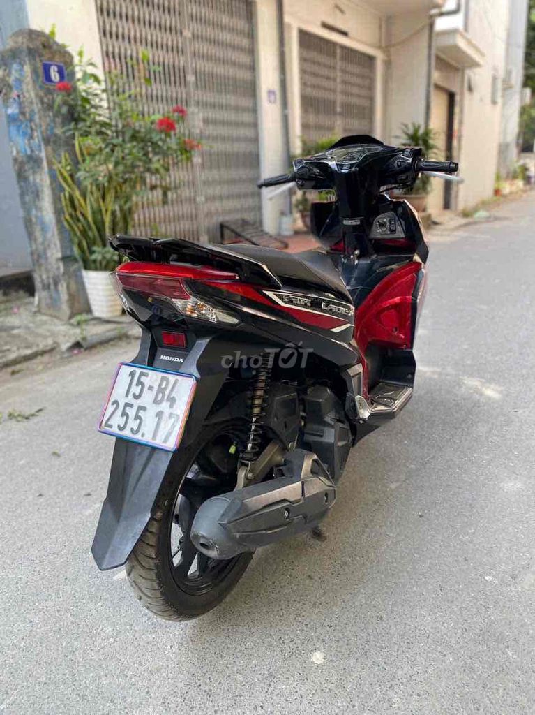 Honda Air Blade Đỏ đen chính chủ êm đẹp mê ly. Mua bán Xe máy tại Quận Hồng Bàng Hải Phòng được đăng bởi Ly  hình 2