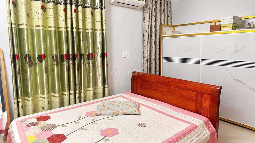 3-storey 4-bedroom house in Nam Việt Á near a park — photo 2
