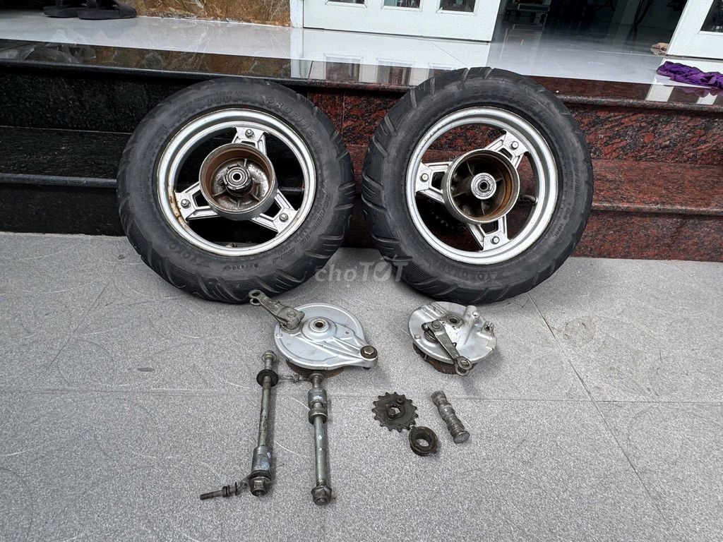 Bánh xe máy Honda Chaly 84 mới. Mua bán Phụ tùng xe tại Thành phố Mỹ Tho Tiền Giang được đăng bởi Cậu Bé Tóc Xoăn hình 1