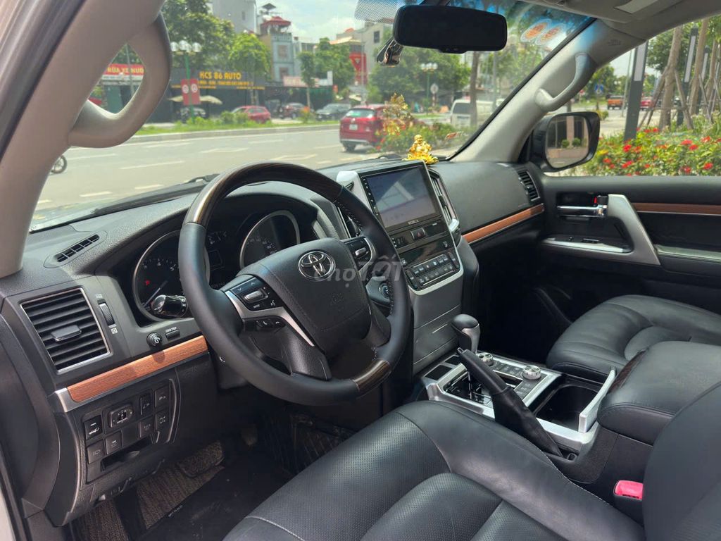 toyota Land Cruiser đơi 2016 nhâp my ban 4.6. Mua bán Ô tô tại Quận Hà Đông Hà Nội được đăng bởi Vinh  hình 14