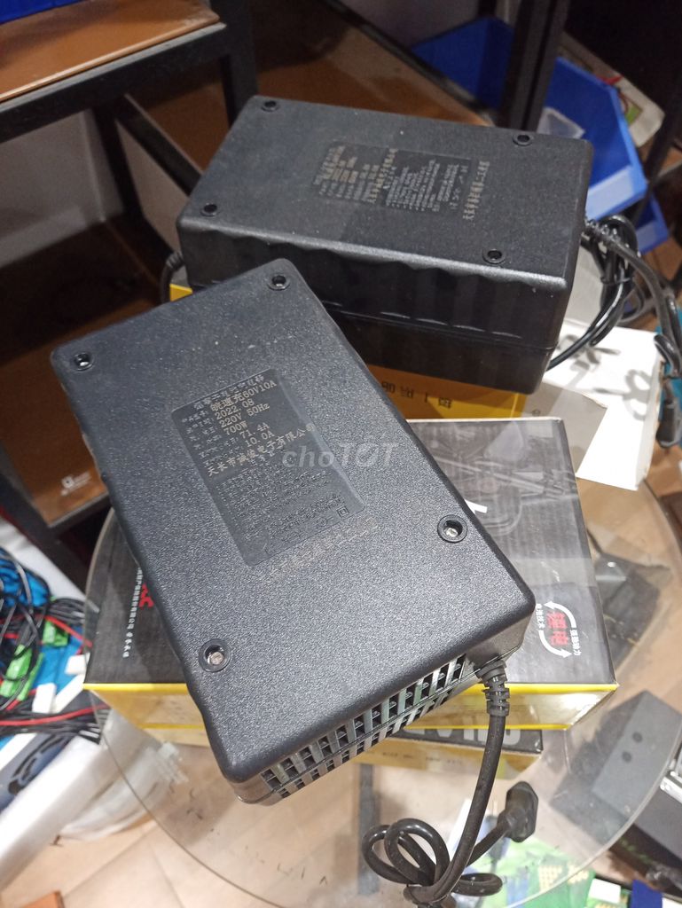 Sạc pin Lithium sắt 48V 10A quạt tản nhiệt. Mua bán Phụ kiện (Màn hình, Chuột...) tại Quận Tây Hồ Hà Nội được đăng bởi Bùi quang huy hình 1