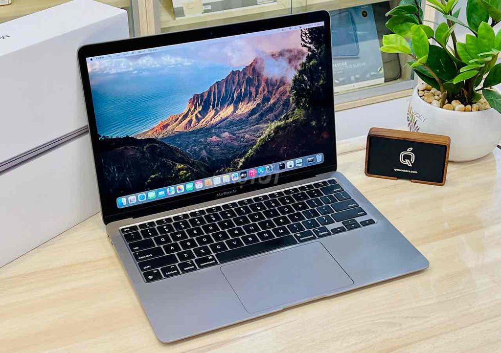 MacBook Air 13" 2020 chip M1 đẹp 99% FullBox