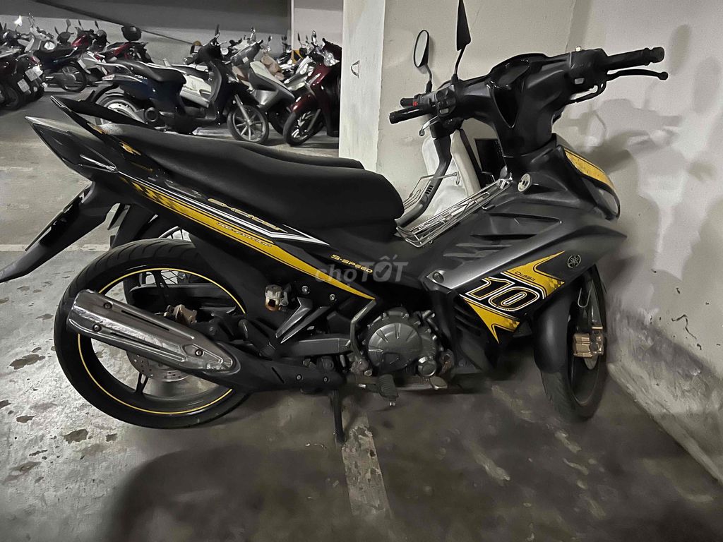Yamaha Exciter 135 Kỉ niệm 10 năm Đen vàng