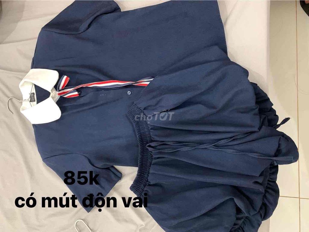 Bộ đồ nữ Vải Xanh navy Có mút độn vai. Mua bán Quần áo tại Thành phố Đồng Xoài Bình Phước được đăng bởi Thuỳ Trang hình 1