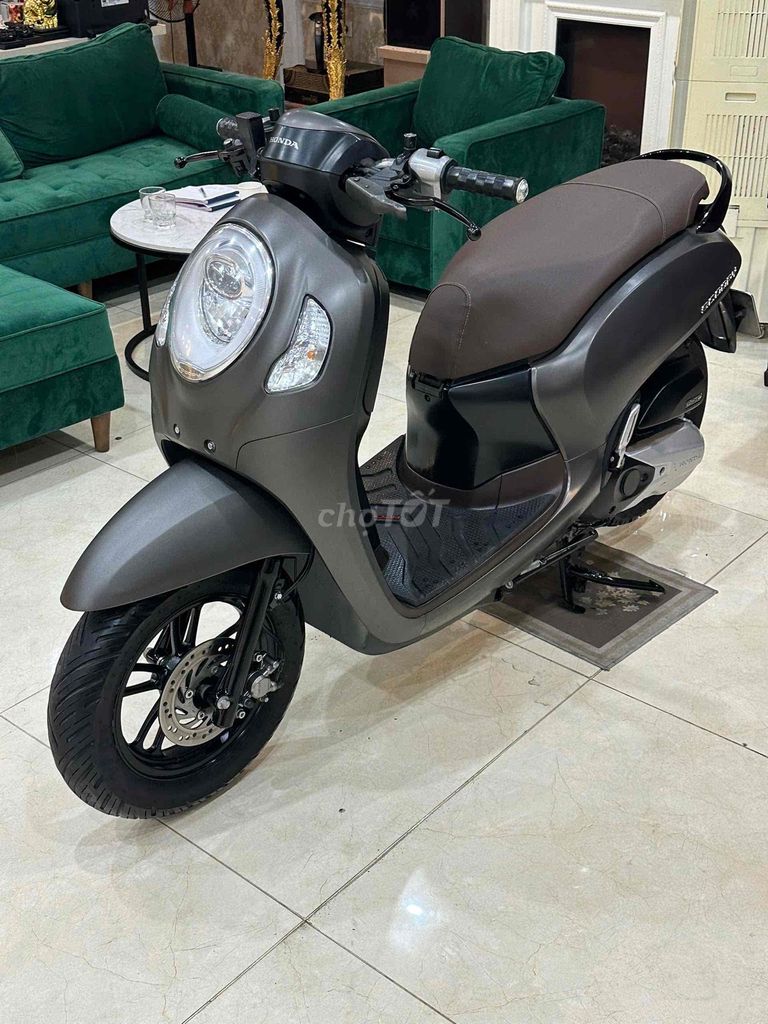 МОТОЦИКЛ 68 - Honda Scoopy 2024 Коричнево-серый Smartkey