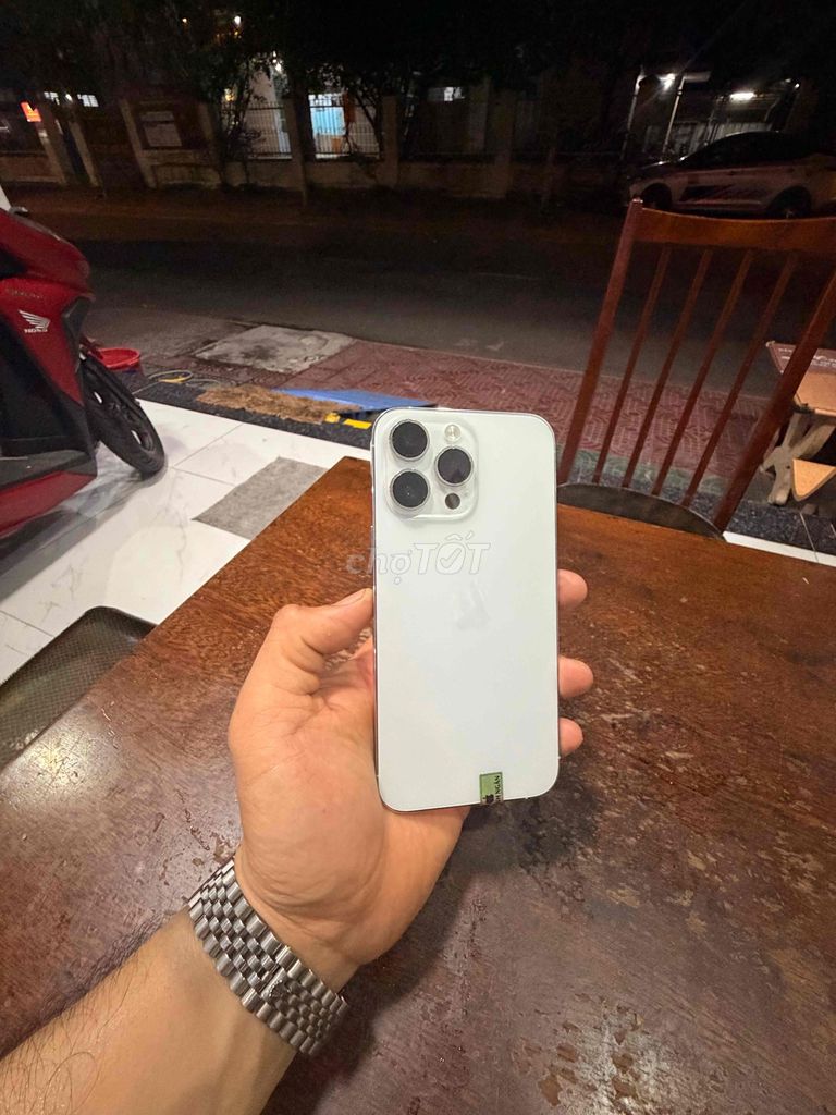 iPhone 14 Pro Max 256GB Trắng Mỹ (LL). Mua bán Điện thoại tại Thành phố Trà Vinh Trà Vinh được đăng bởi Cầm đồ Thành Ngân hình 1