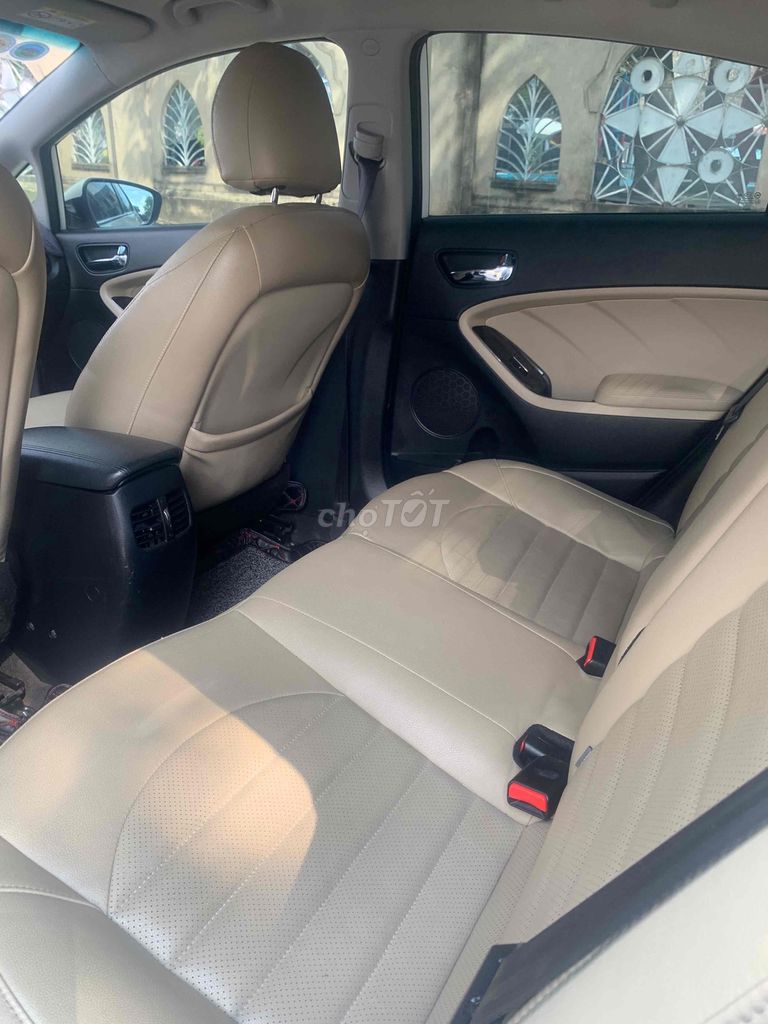 Kia Cerato 2.0 AT phiên bản cao cấp nhất Premium. Mua bán Ô tô tại Thành phố Biên Hòa Đồng Nai được đăng bởi CH xe máy Trần Na Na hình 18