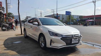Bán Hyundai Elantra 2021 1.6AT