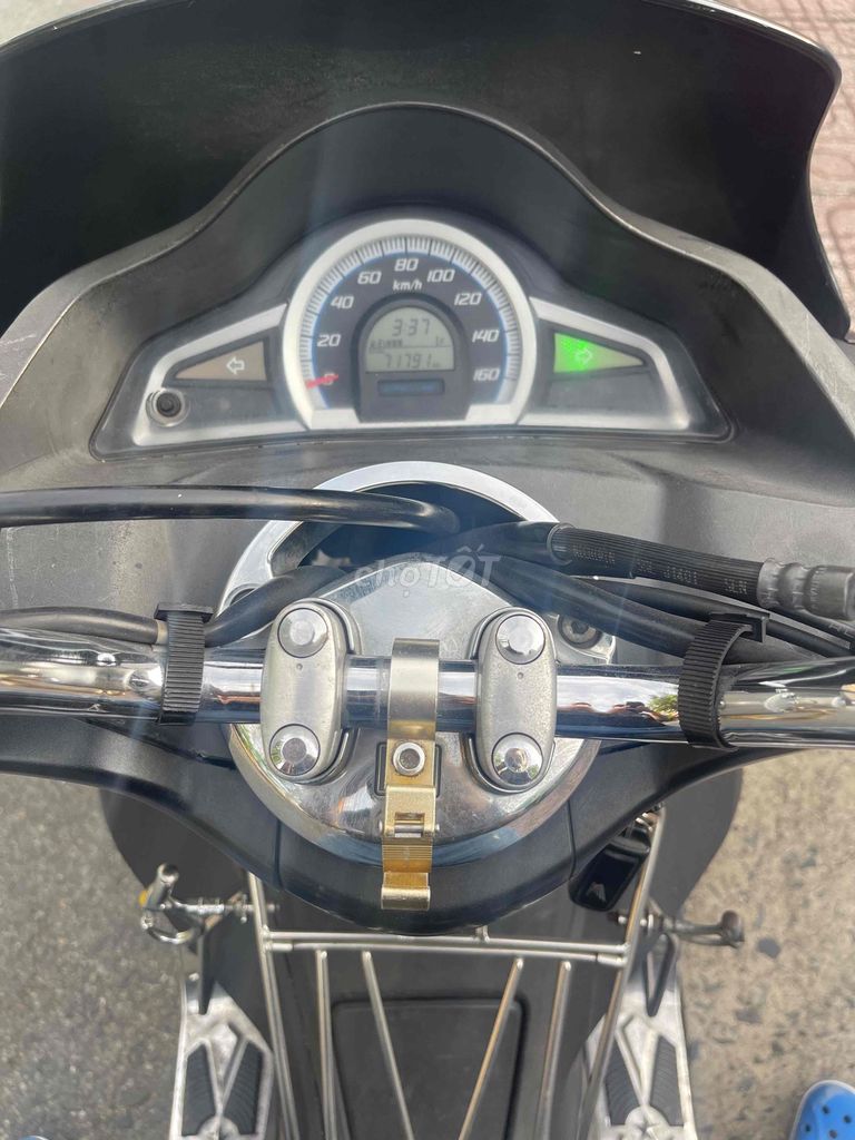 Honda PCX 2014 Đen 70000 km. Mua bán Xe máy tại Quận 8 Tp Hồ Chí Minh được đăng bởi hoành tử ếch hình 6
